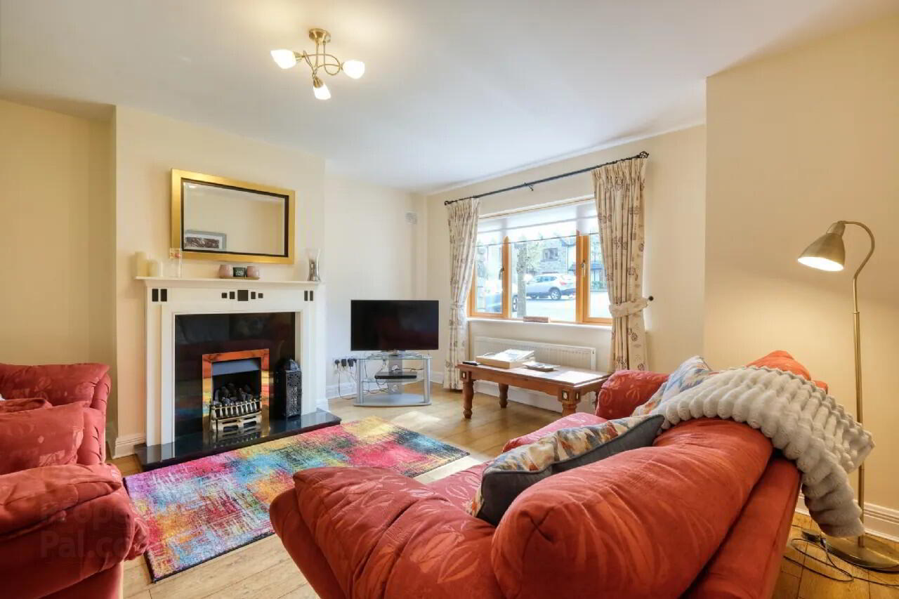 13 Lord Leitrim Court 3 of 24