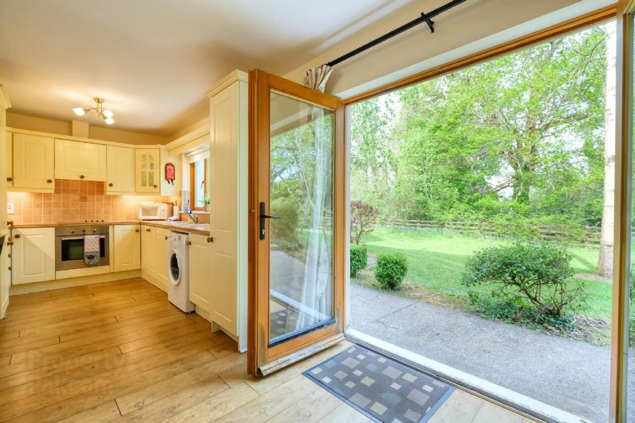 13 Lord Leitrim Court 8 of 24