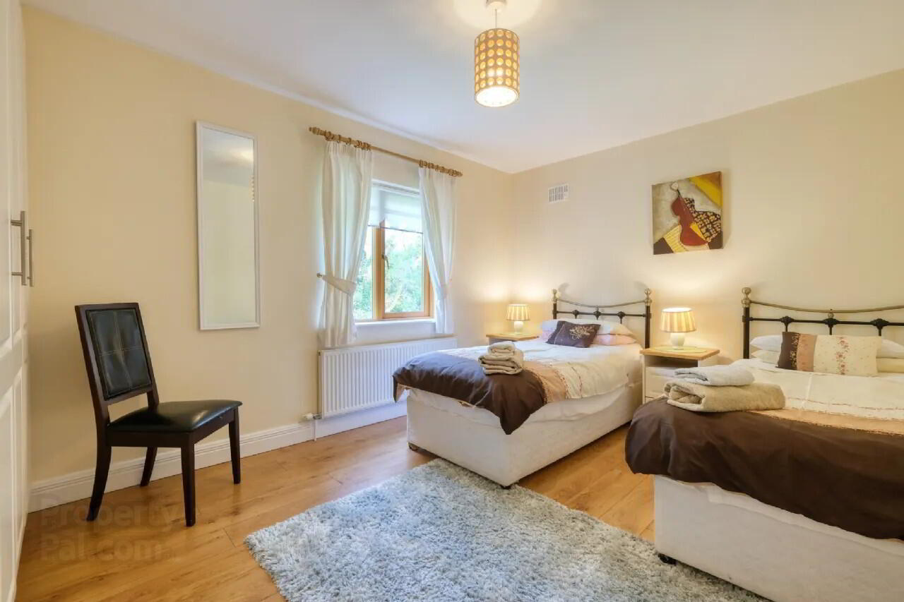 13 Lord Leitrim Court 19 of 24