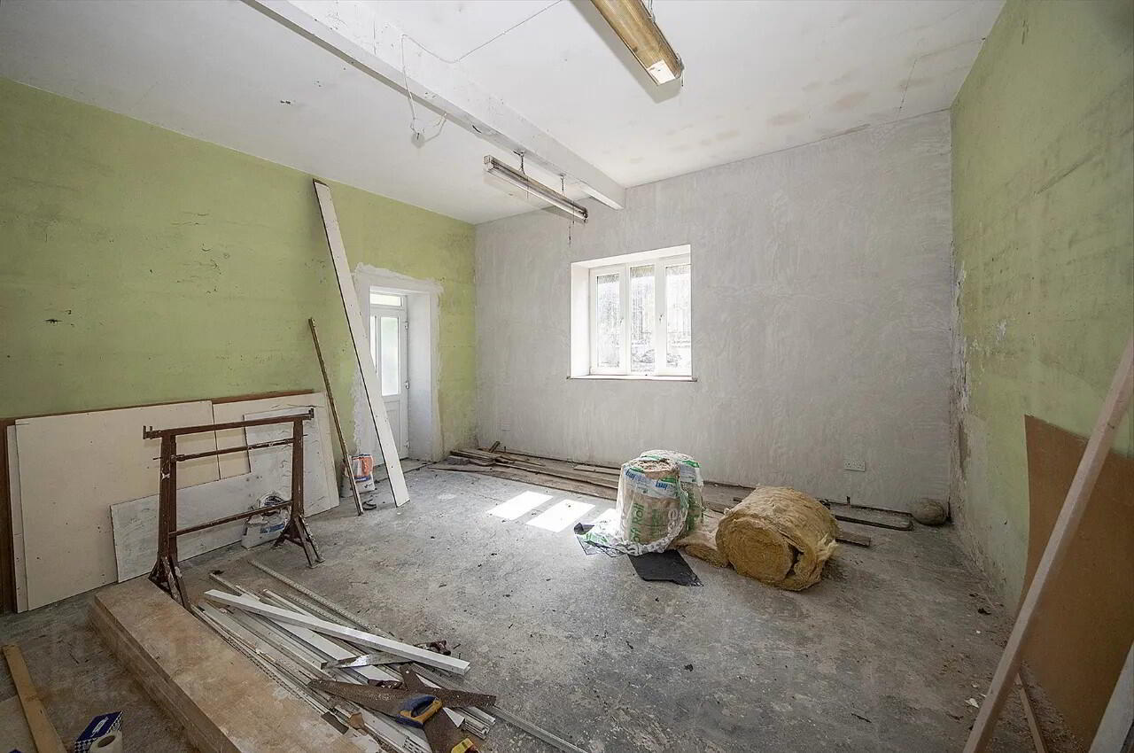 Substantial Resi & Commercial 5 of 15