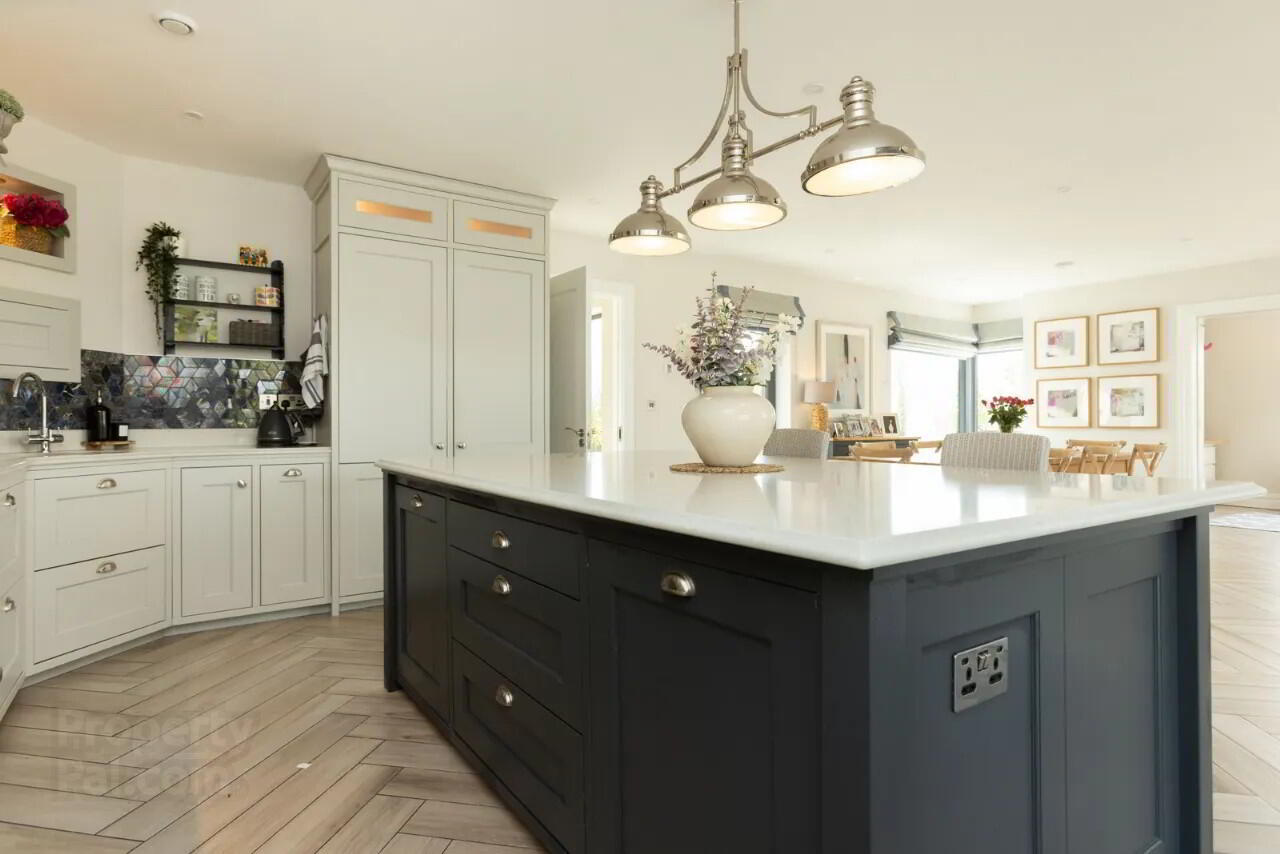 Woodside 15 of 88