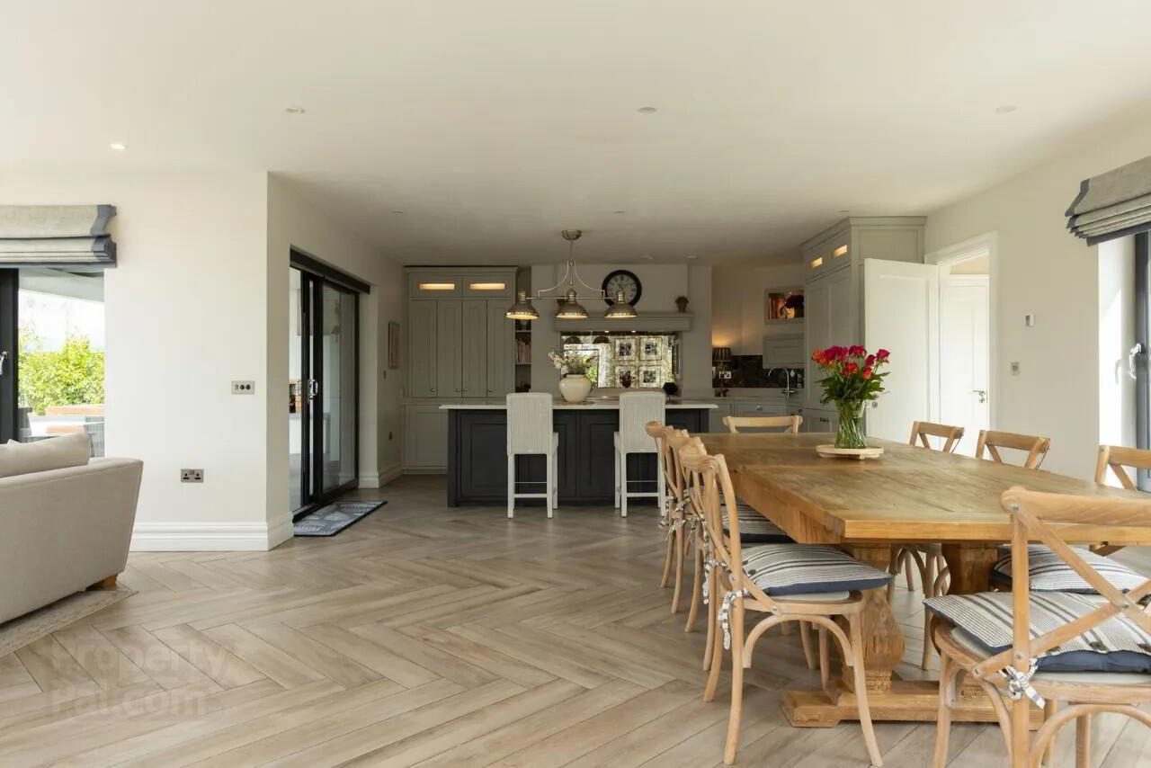 Woodside 33 of 88