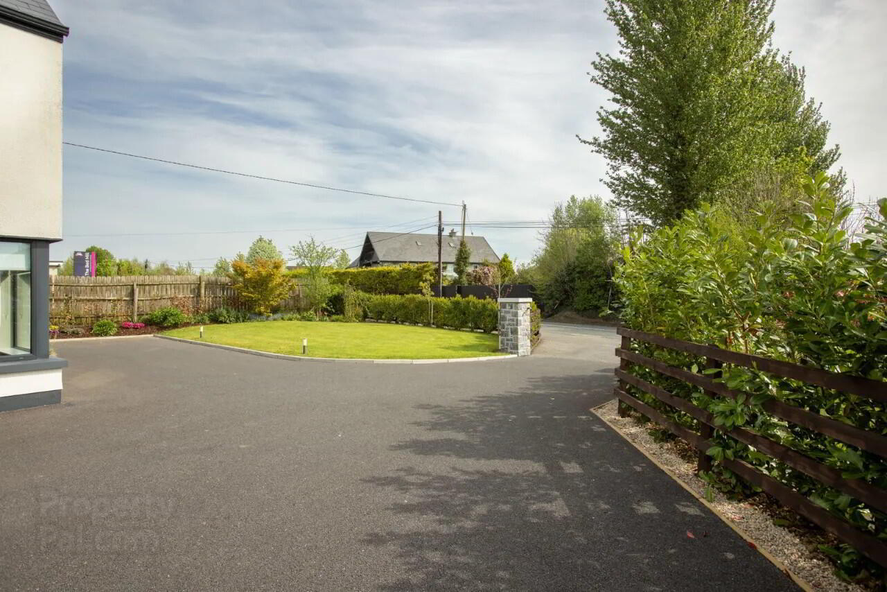 Woodside 74 of 88