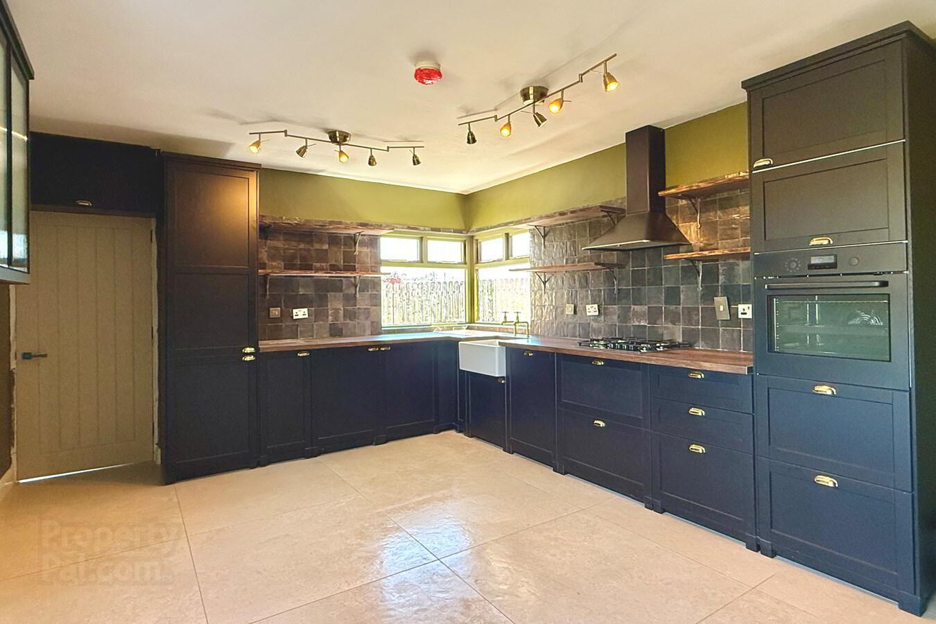 191 Clonmore Road 11 of 15