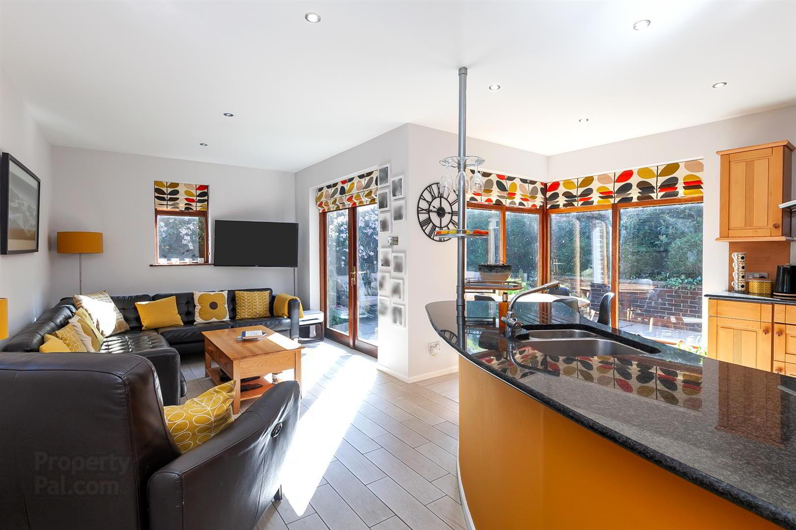 4a Cairnburn Crescent 8 of 33