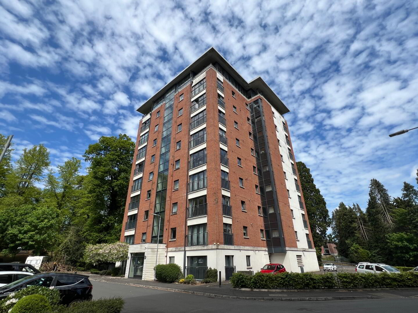 46 The Luna Building (penthouse), 1 Redwood Court 1 of 23