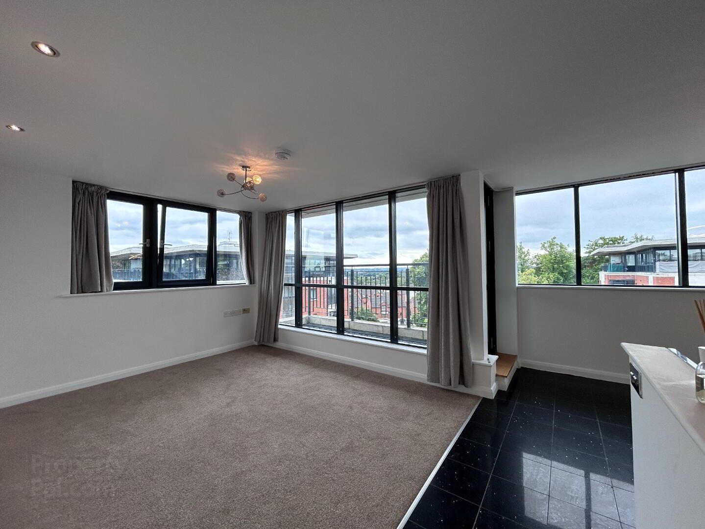 46 The Luna Building (penthouse), 1 Redwood Court 4 of 23