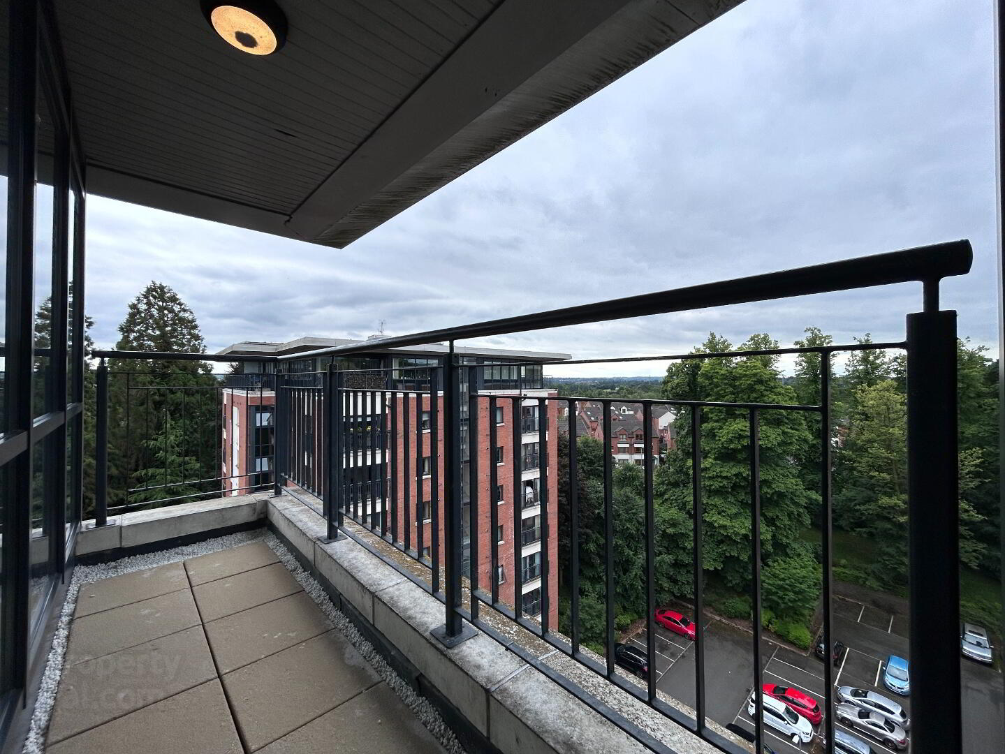 46 The Luna Building (penthouse), 1 Redwood Court 10 of 23