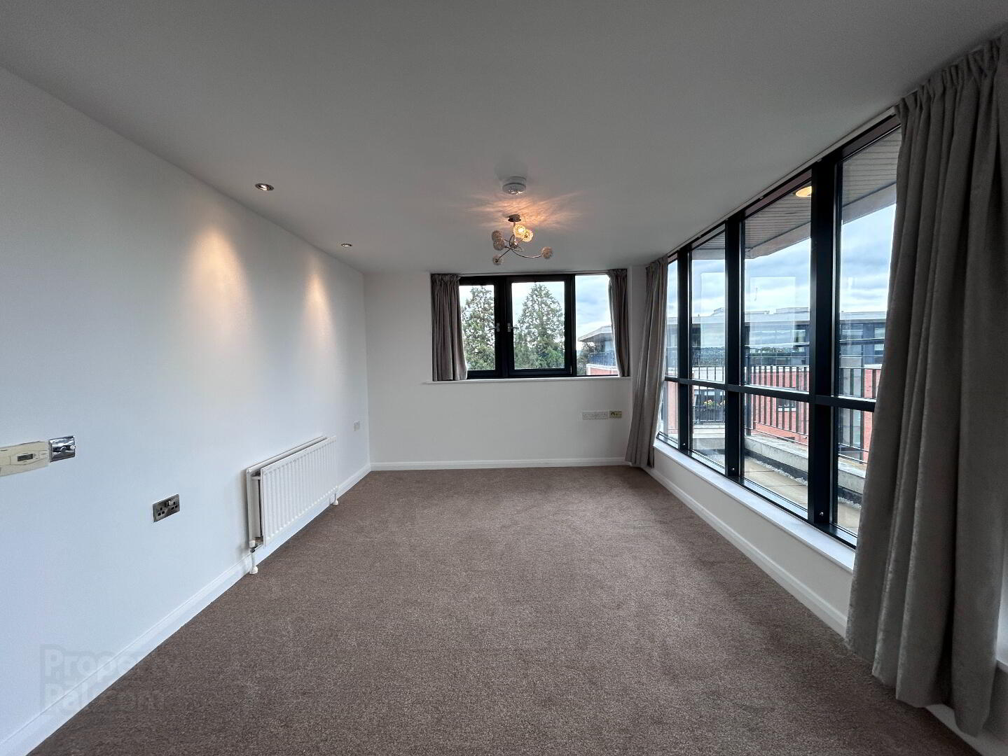 46 The Luna Building (penthouse), 1 Redwood Court 9 of 23