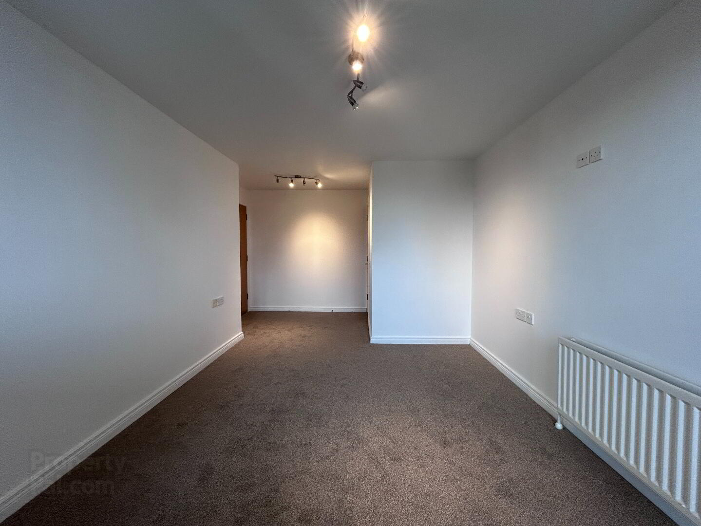 46 The Luna Building (penthouse), 1 Redwood Court 14 of 23