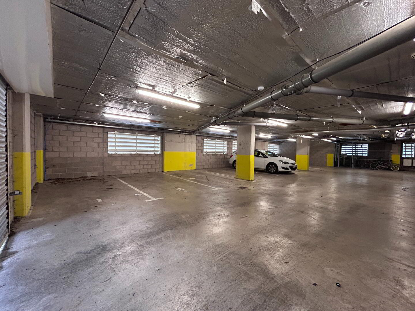 46 The Luna Building (penthouse), 1 Redwood Court 20 of 23