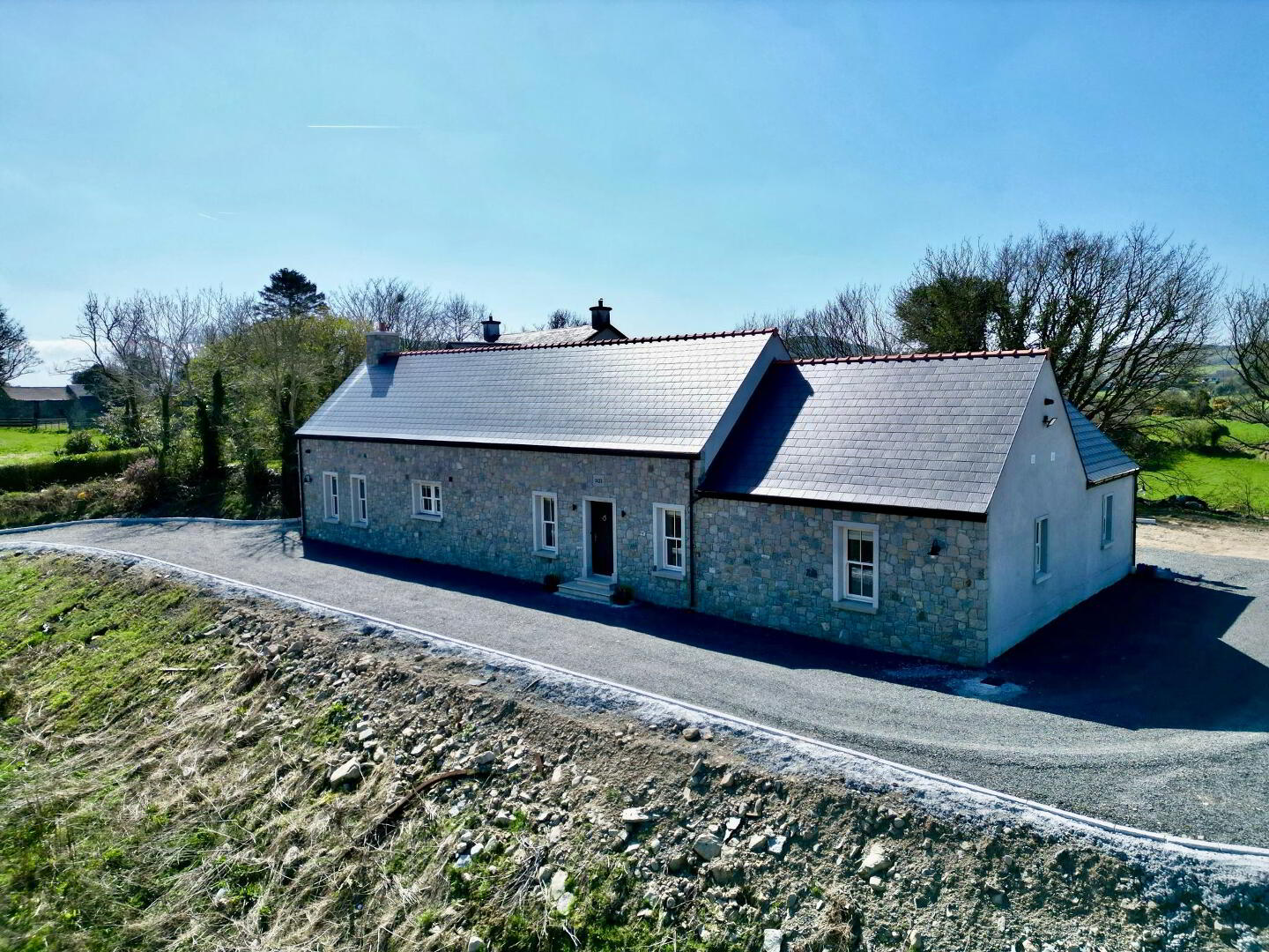 22 Mill Road 1 of 28