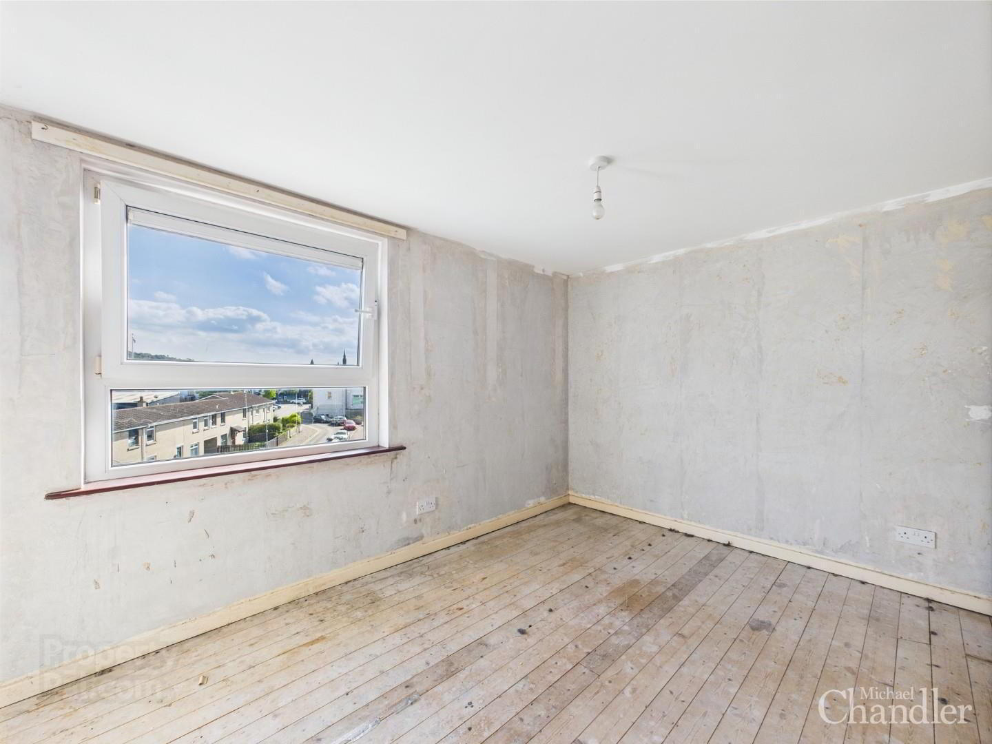 33b Strand Avenue 8 of 11