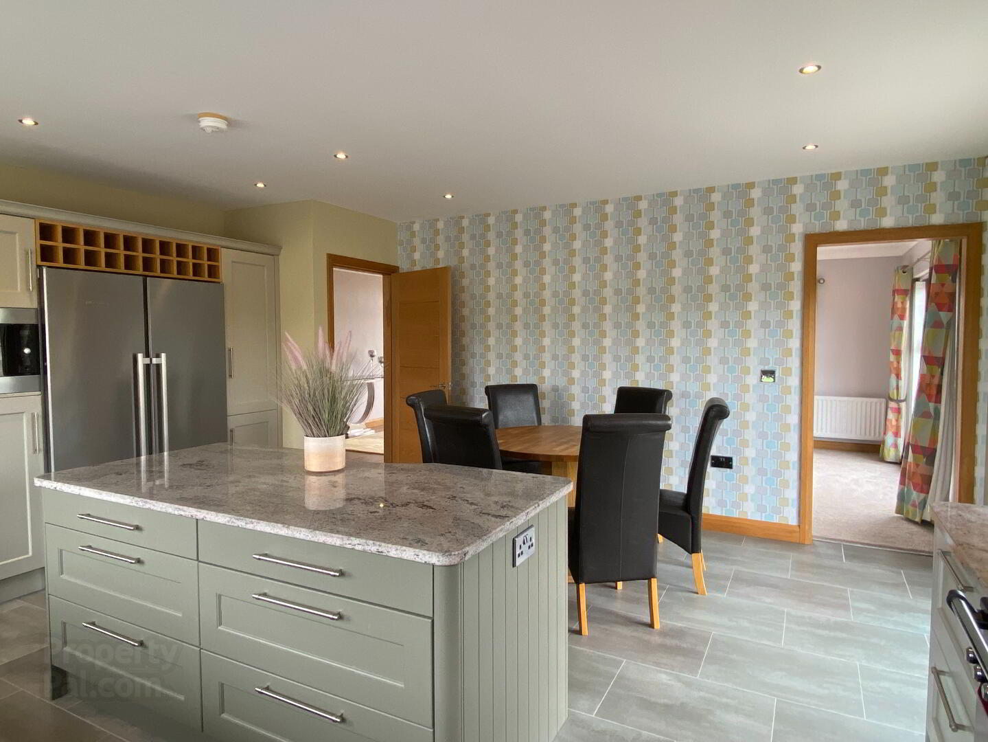 73 Drennan Road 7 of 30