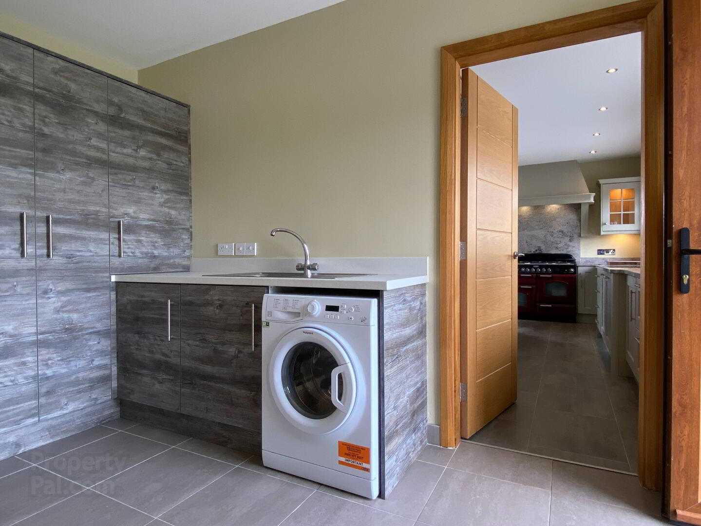 73 Drennan Road 10 of 30