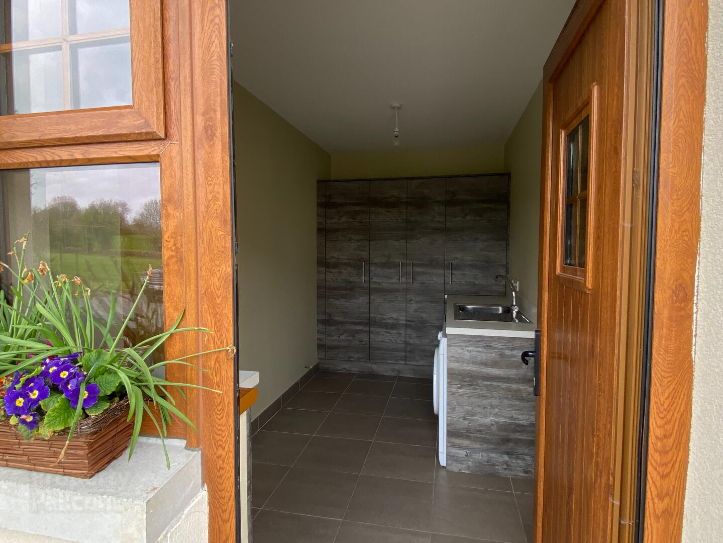 73 Drennan Road 12 of 30