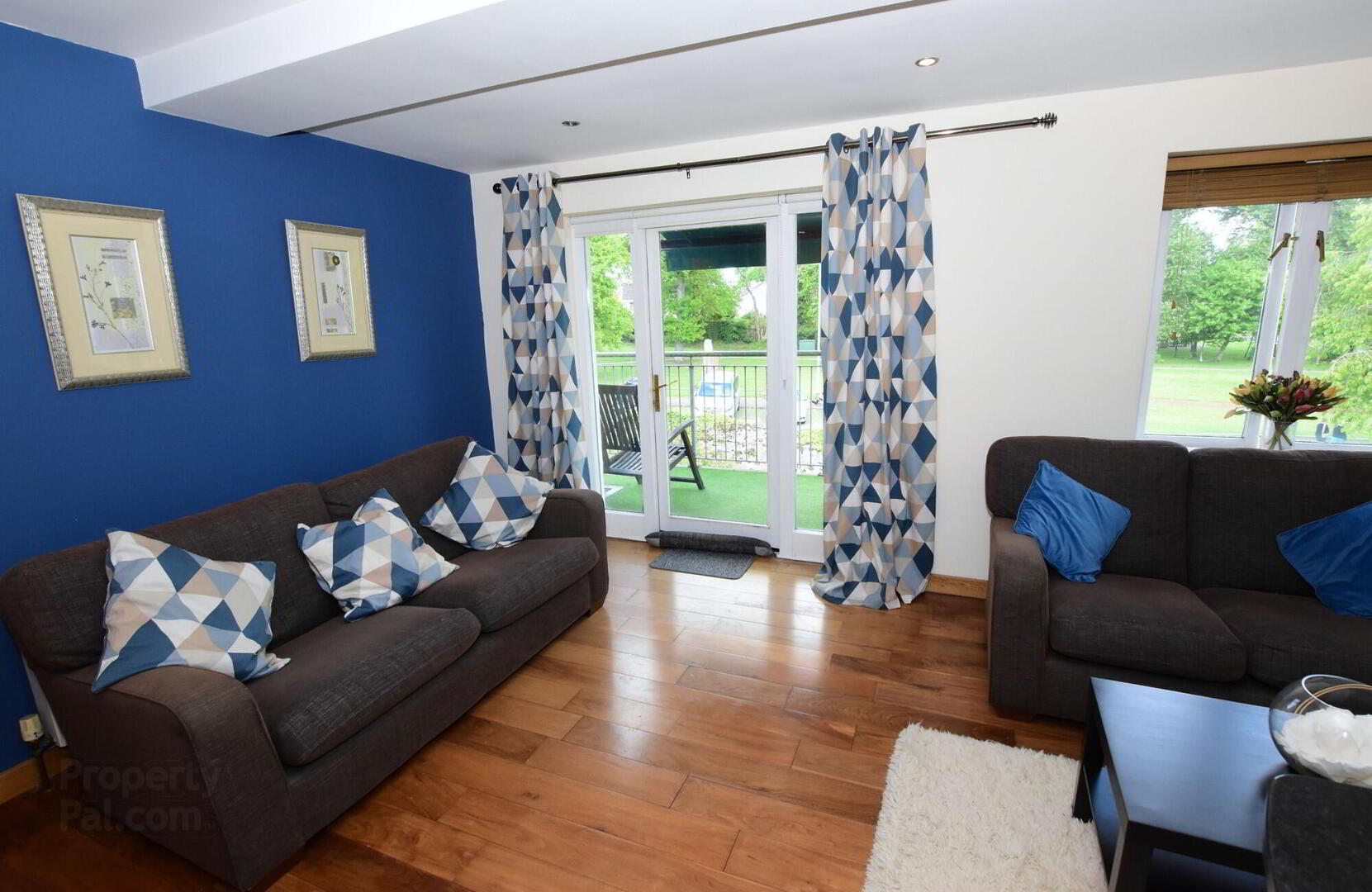 27 Village Court 5 of 22