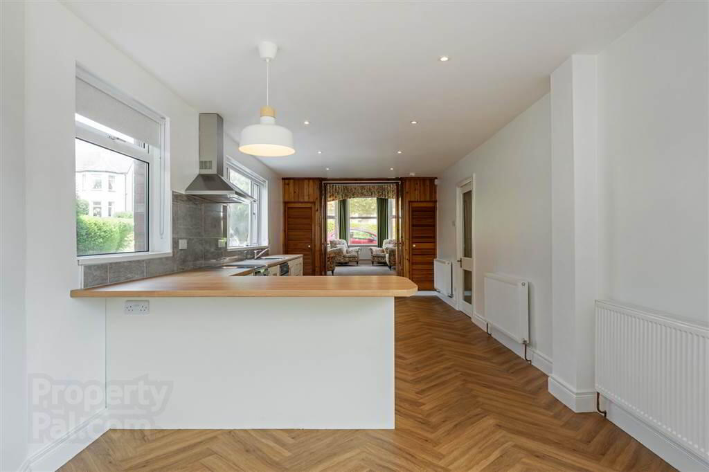 11 Parkmount Road 8 of 19
