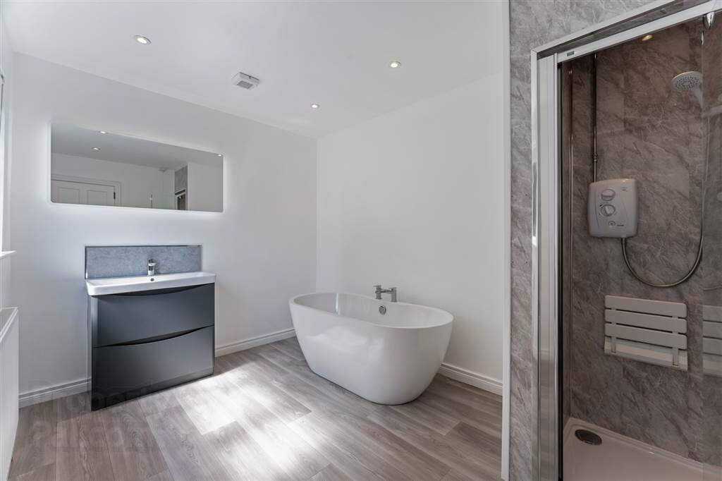 11 Parkmount Road 13 of 19
