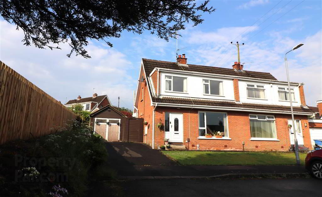 21 Cloverdale Road 1 of 9
