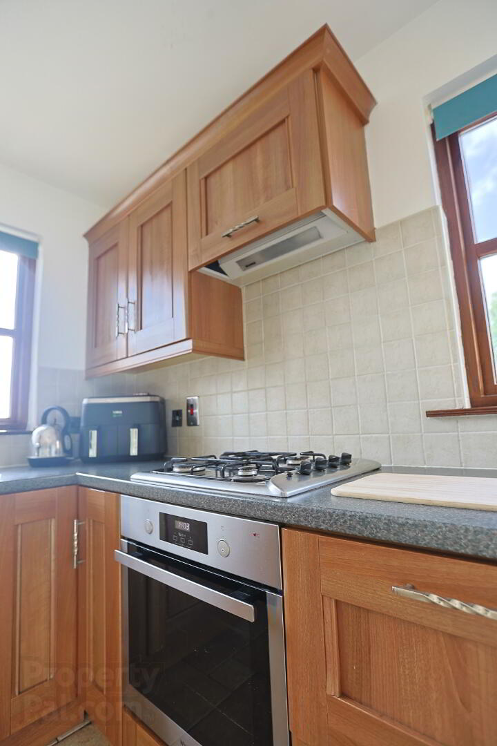 38 Glebe Hill Manor 14 of 42