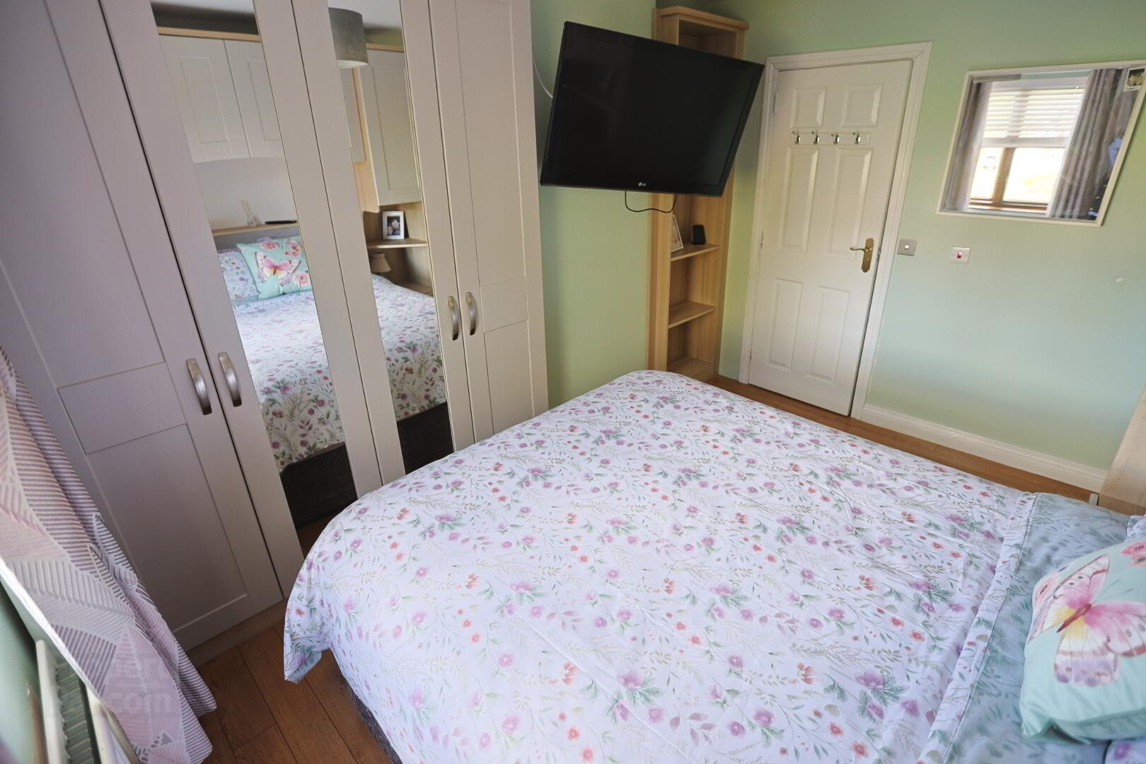 38 Glebe Hill Manor 27 of 42