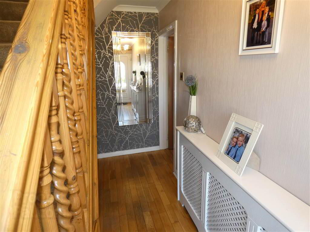 11 Dermott Gardens 4 of 29