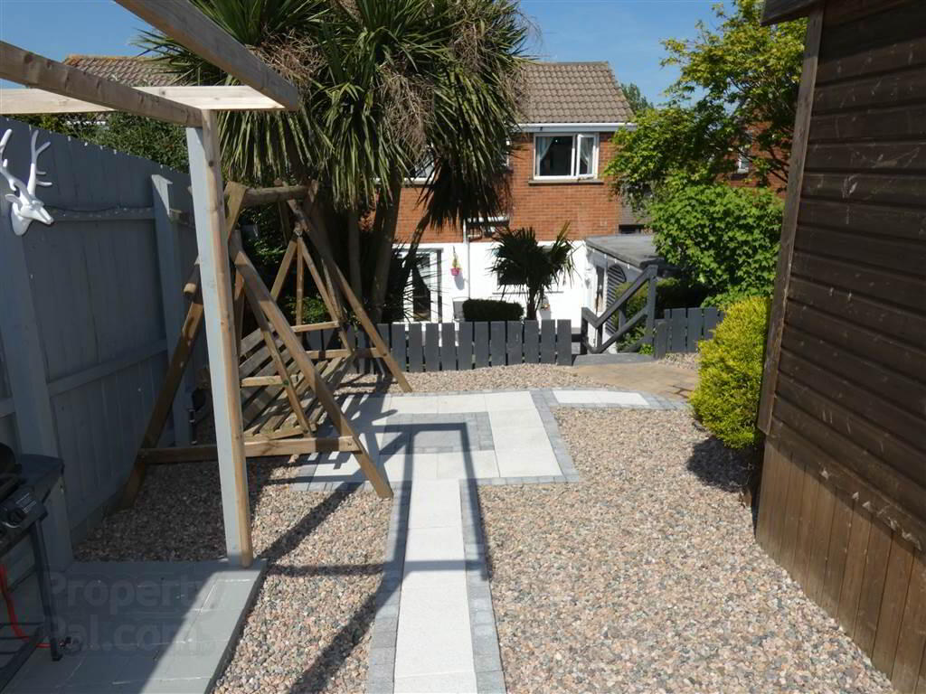 11 Dermott Gardens 27 of 29