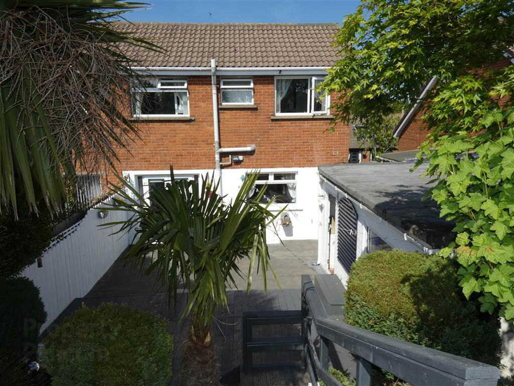 11 Dermott Gardens 26 of 29