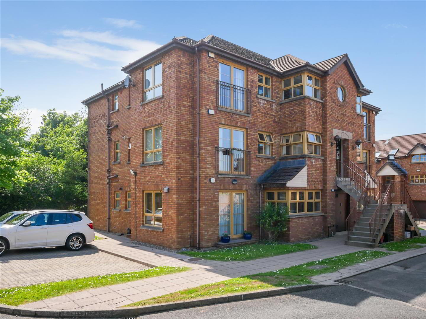 property description image