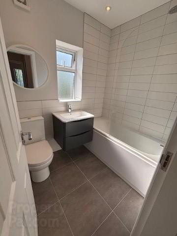 Short Term Let, 15 Church Road 35 of 37