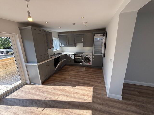 Short Term Let, 15 Church Road 13 of 37