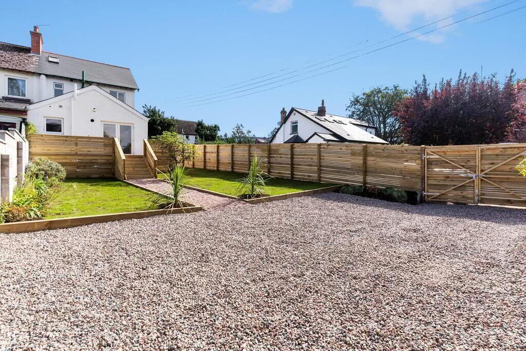 Short Term Let, 15 Church Road 9 of 37
