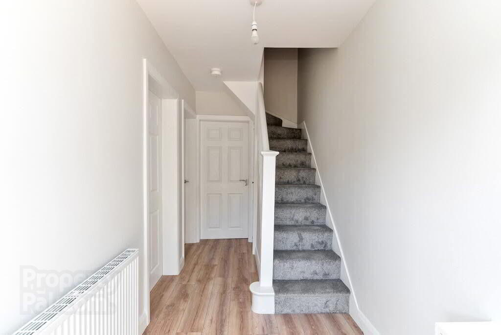 Short Term Let, 15 Church Road 2 of 37