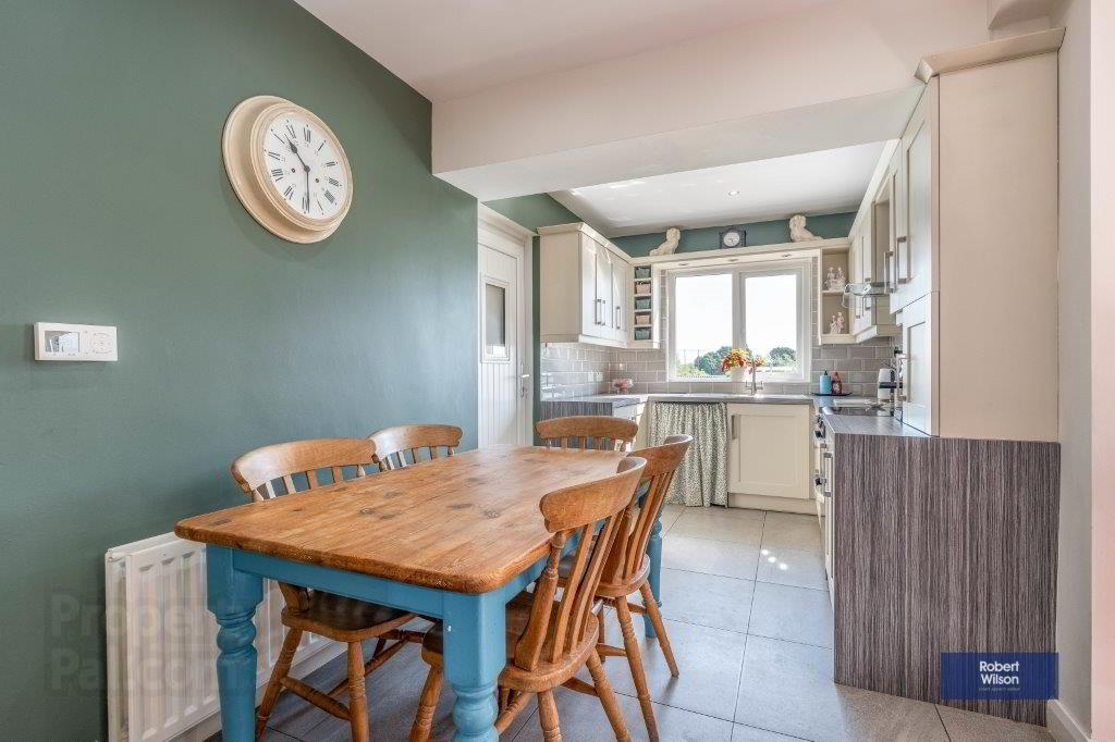 52 Waringstown Road 8 of 32