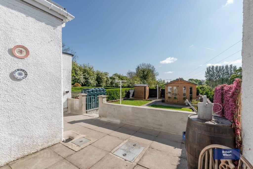 52 Waringstown Road 28 of 32