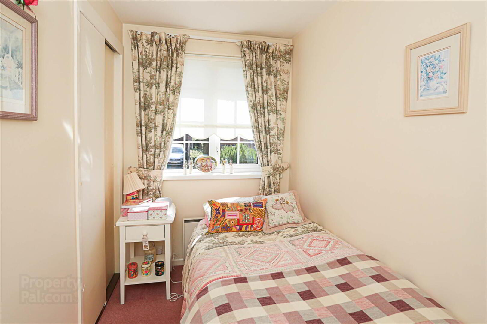 5a Strathearn Court 6 of 15
