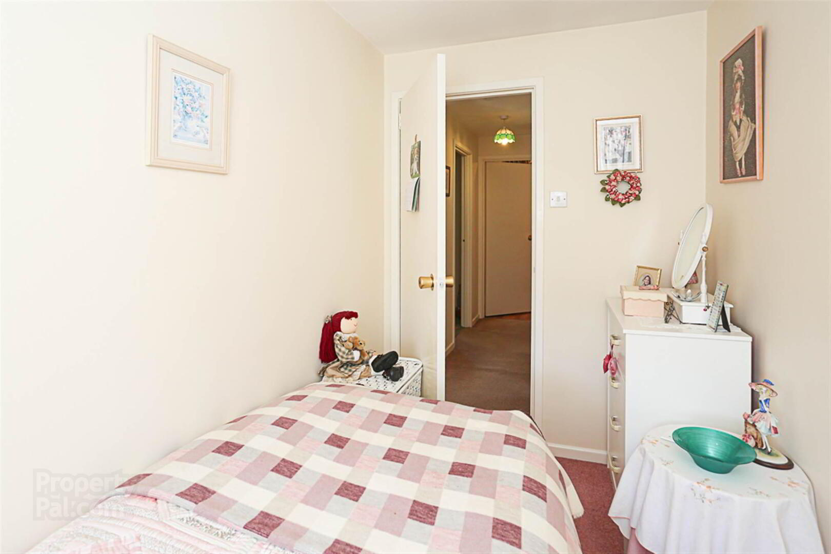 5a Strathearn Court 7 of 15