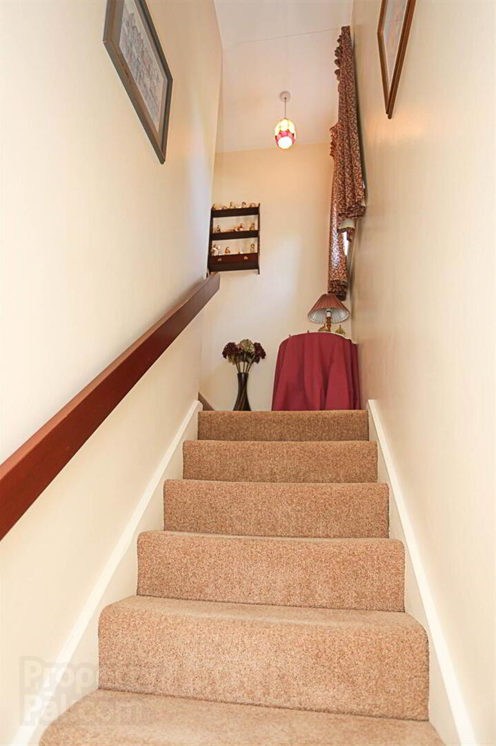 5a Strathearn Court 4 of 15