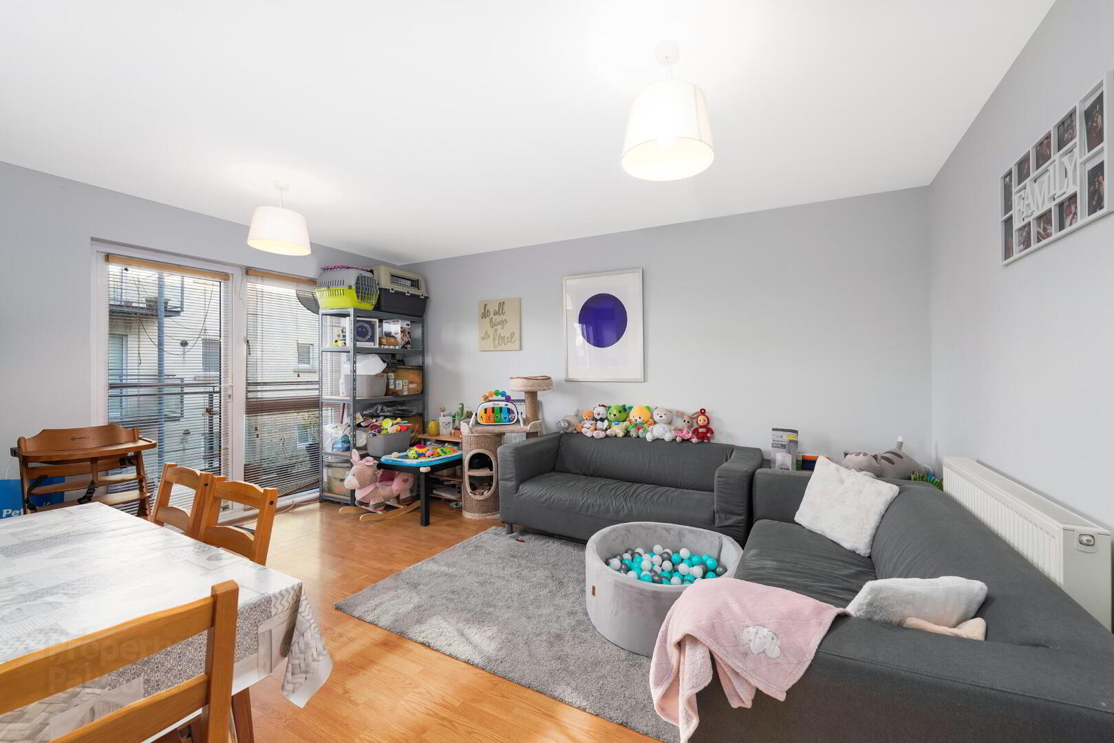 78 Apt. Block, D Cedar Square 6 of 18