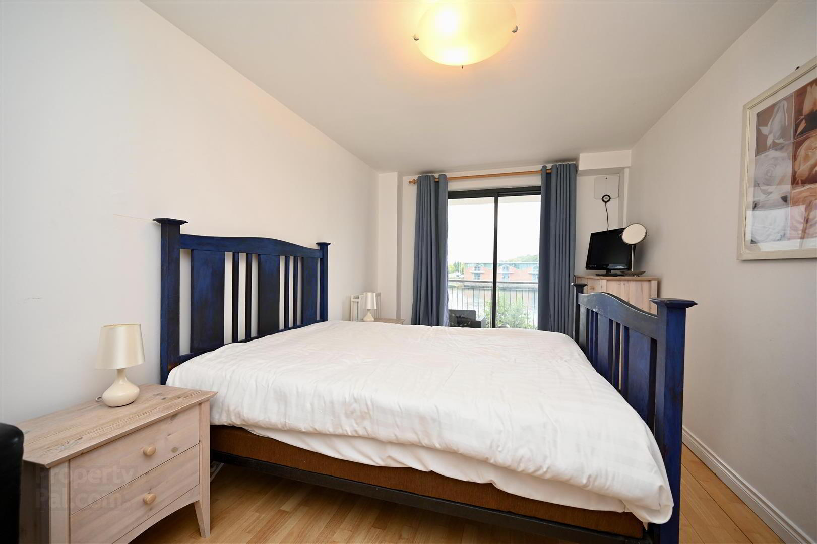 Apt 27 St Georges Harbour, 51 East Bridge Street 10 of 16