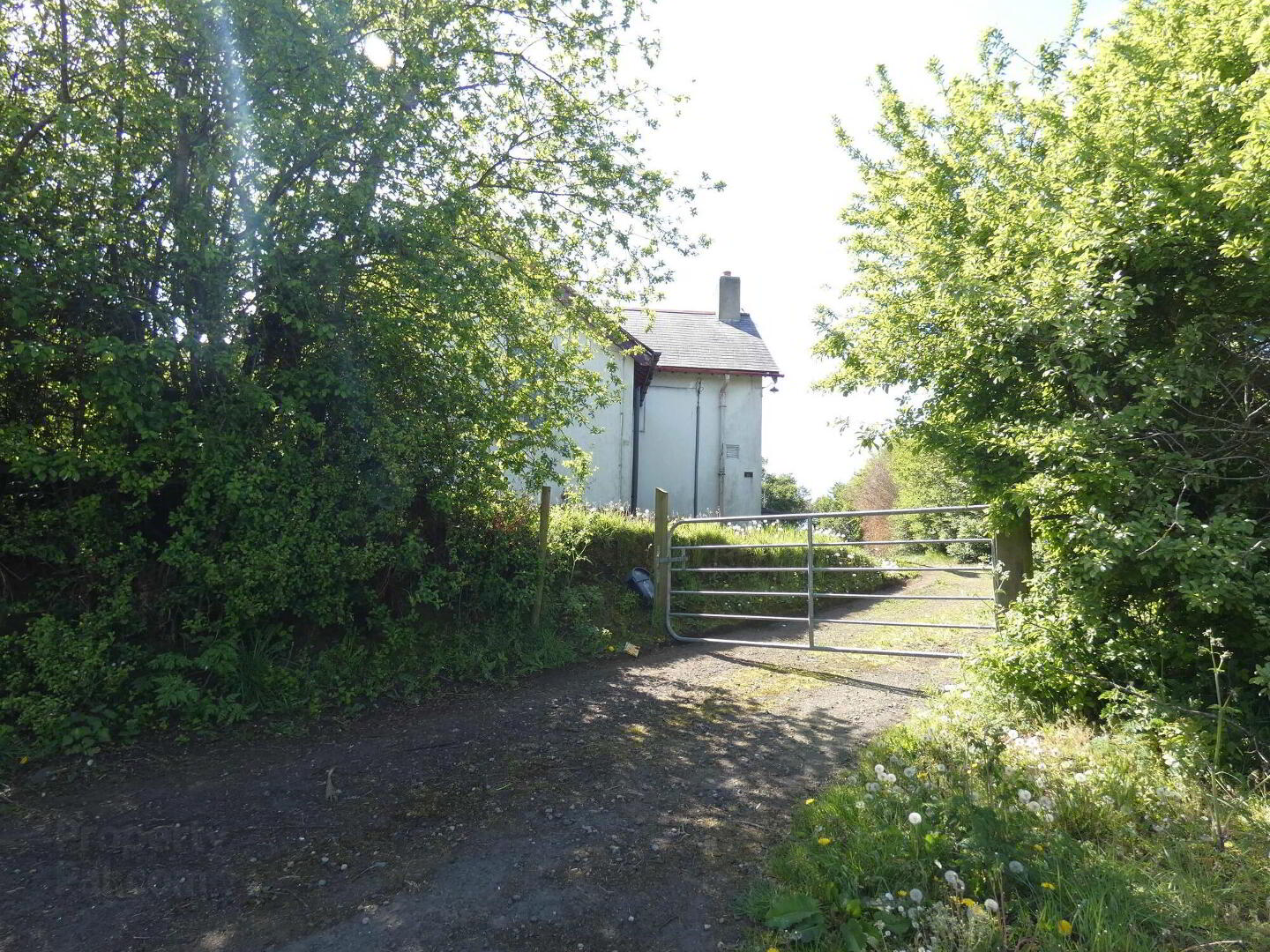 property description image