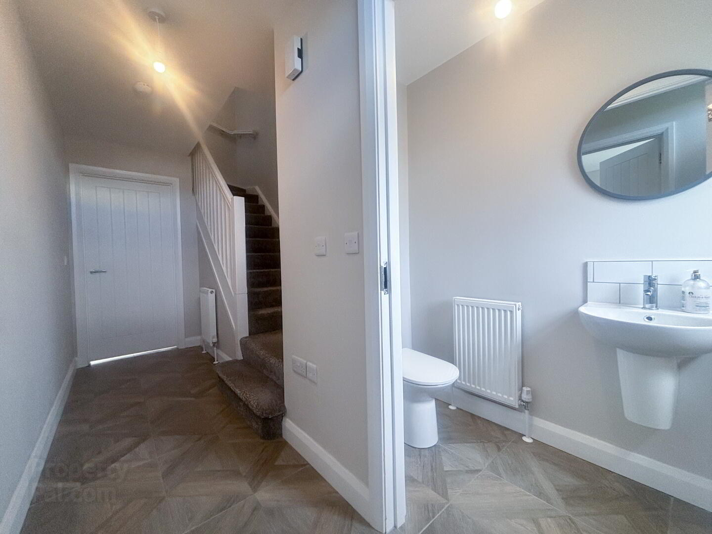 71 Weavers Gate 4 of 22