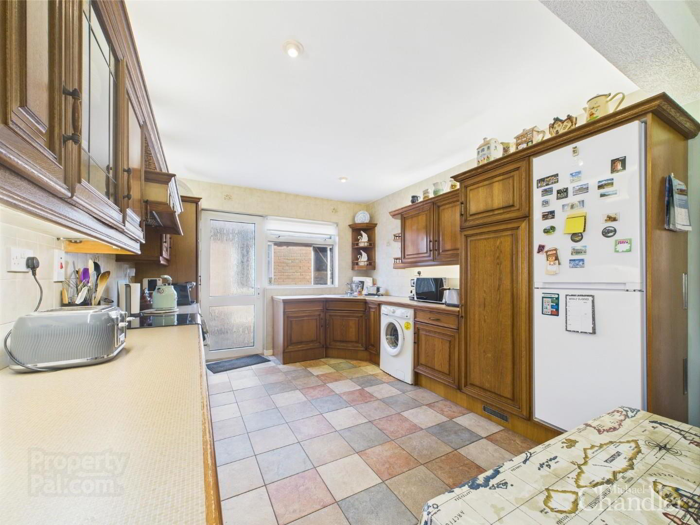 35 Glenholm Crescent 9 of 24
