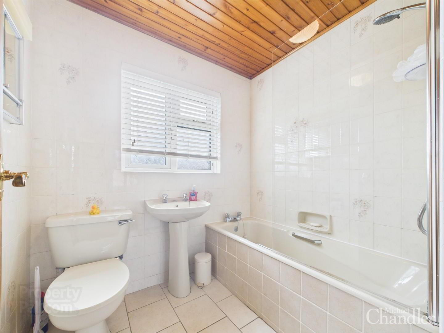 35 Glenholm Crescent 18 of 24