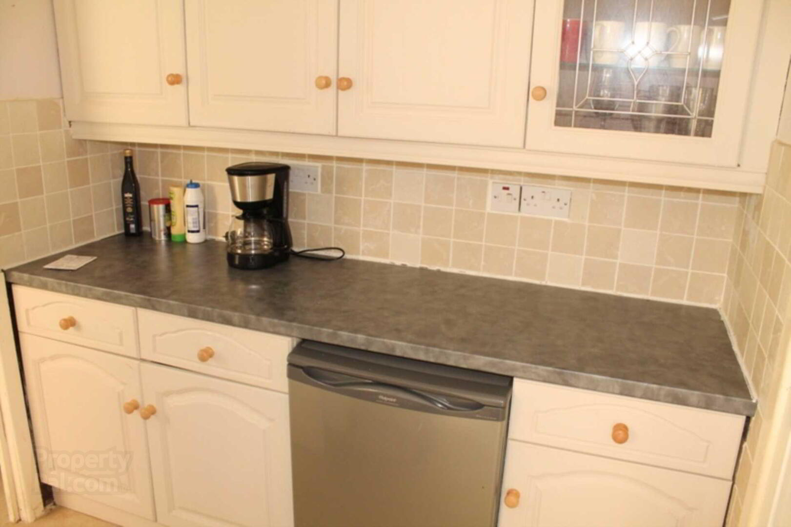 17 Willowfield Gardens 5 of 10