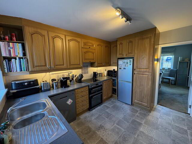 42 Donegall Avenue 4 of 16