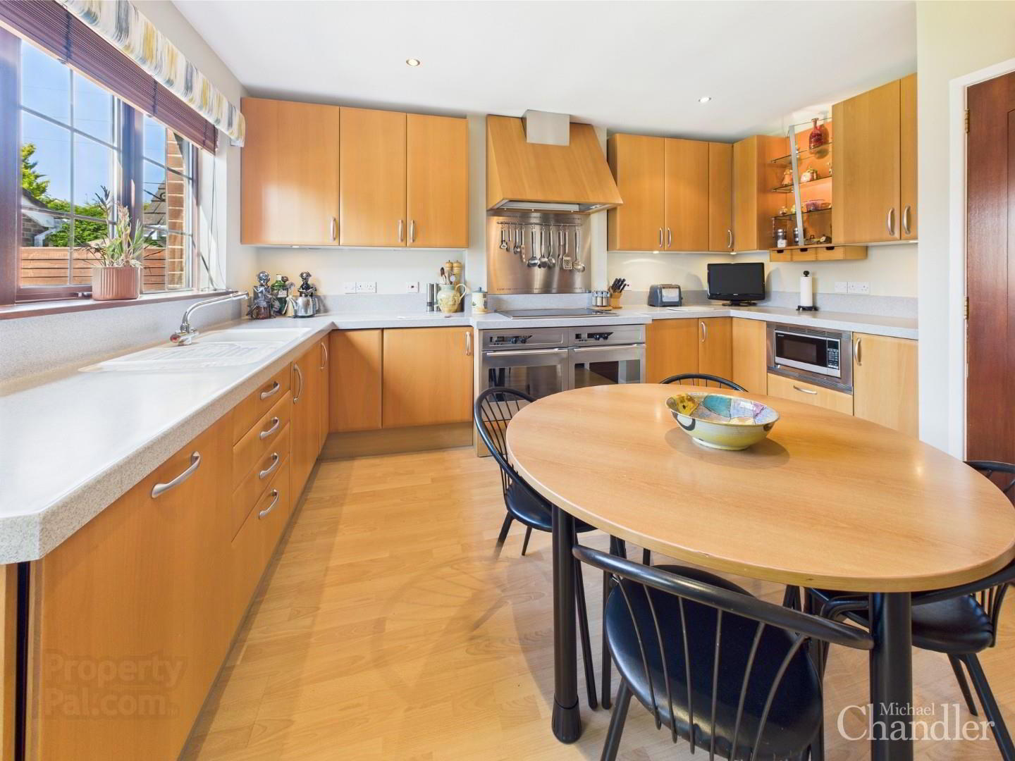 13 Finsbury Crescent 11 of 19