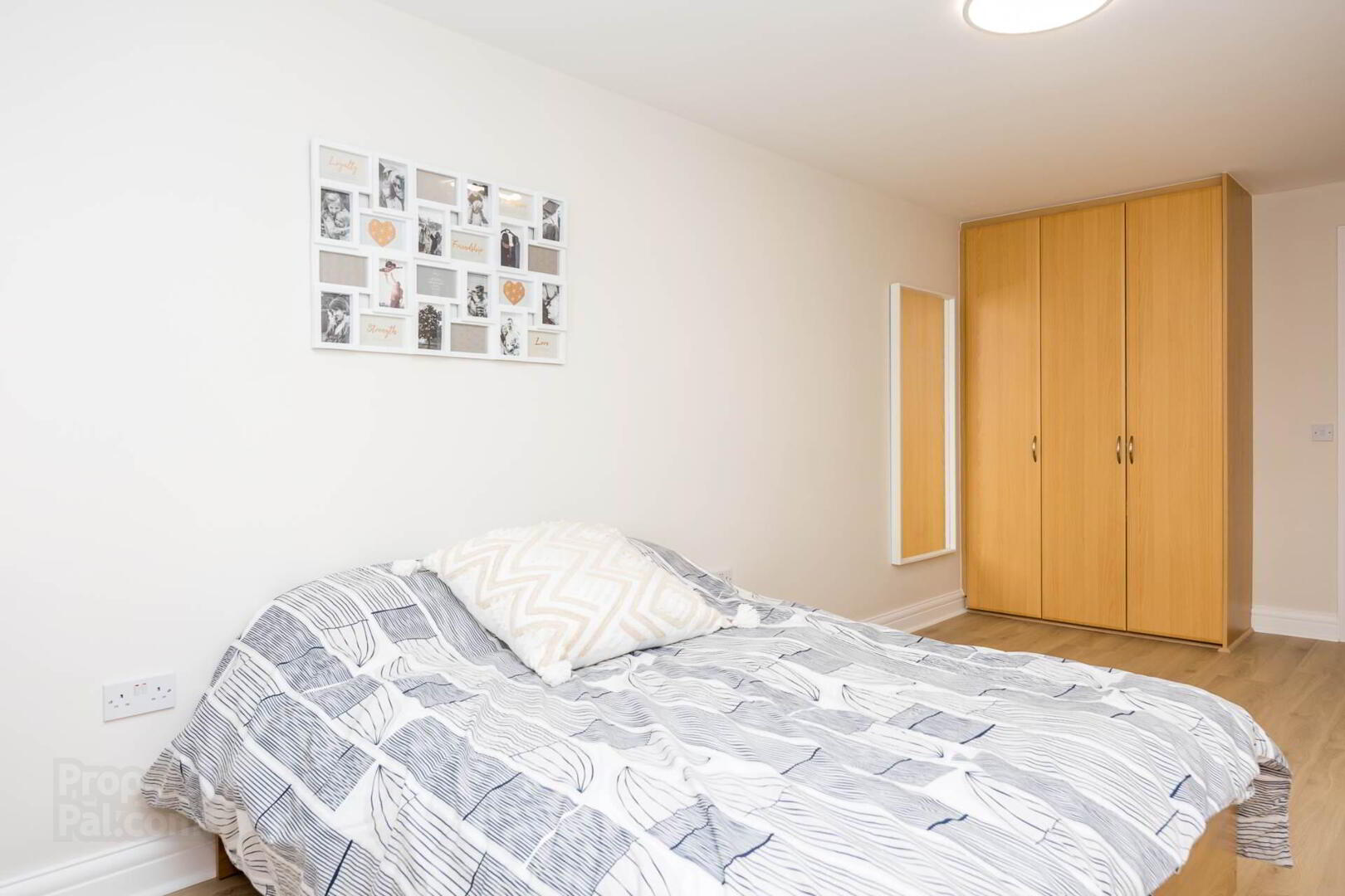 27 Eaton Close 19 of 24