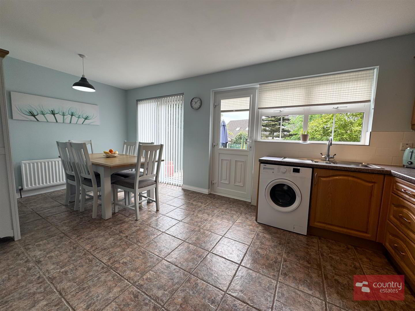 16 Huntingdale Way 10 of 25